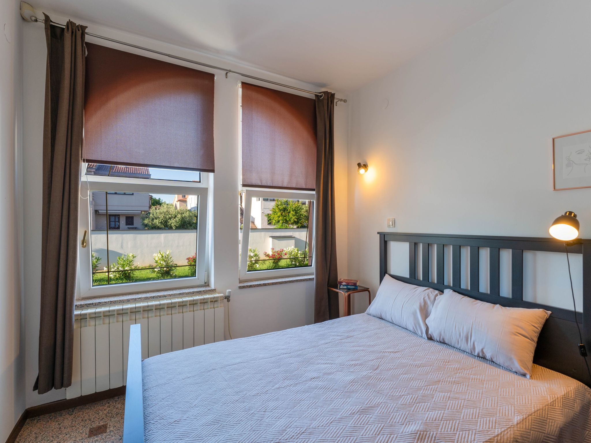 In Pula mit privatem Pool-Drinnen