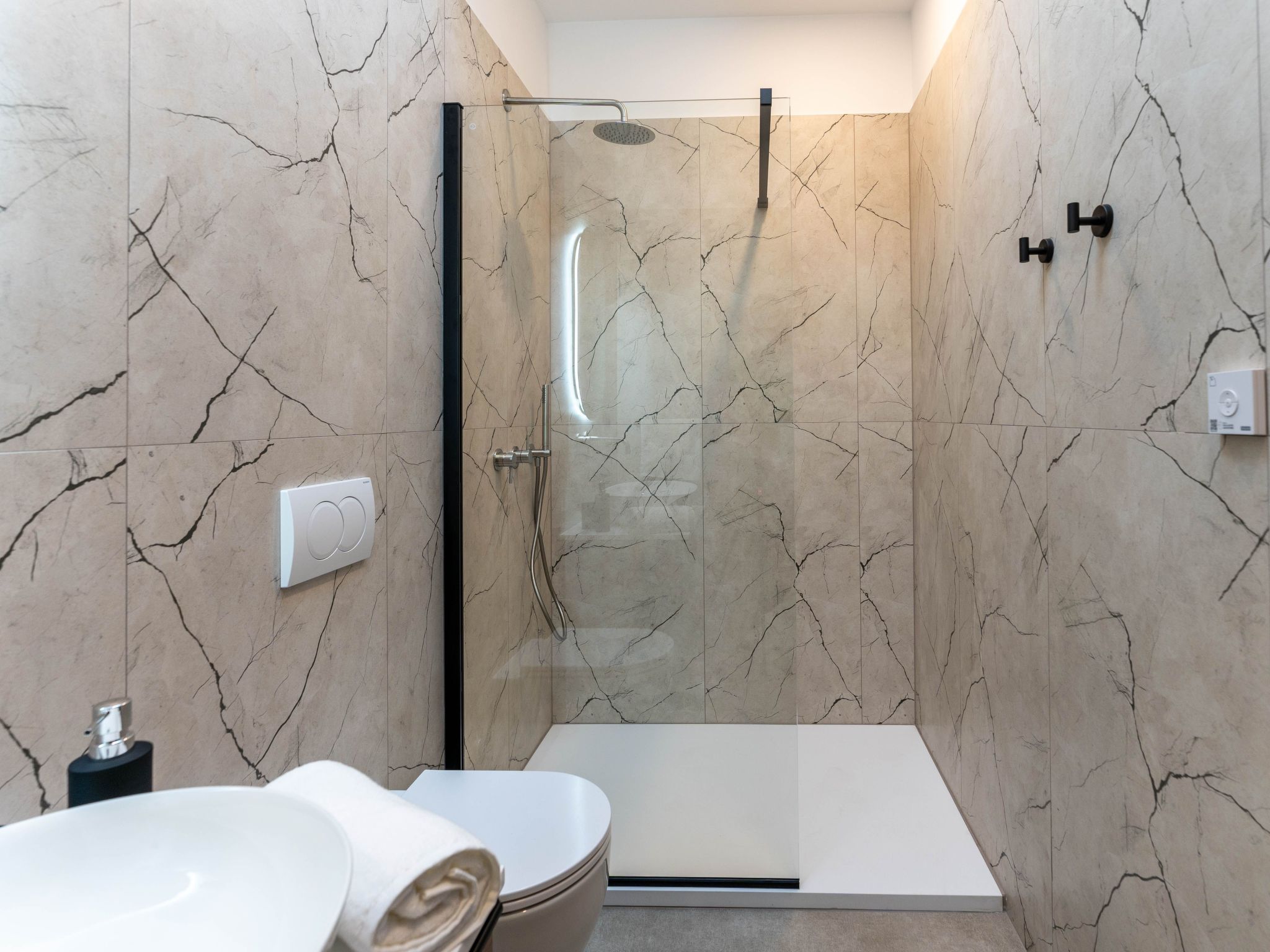 In Pula mit privatem Pool-Drinnen