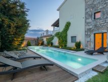 Villa Vittorina: Ruim Istrisch Vakantiehuis met Privézwembad & Sauna voor 8 - thumbnail 2