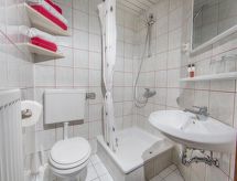 Comfortabel appartement met privézwembad op 300 meter van zee in Bokordići - thumbnail 4