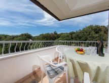 Comfortabel appartement met privézwembad op 300 meter van zee in Bokordići - thumbnail 5