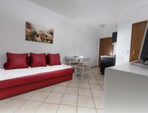 Op 300 m van zee: Sfeervol appartement in Bokordici - thumbnail 4