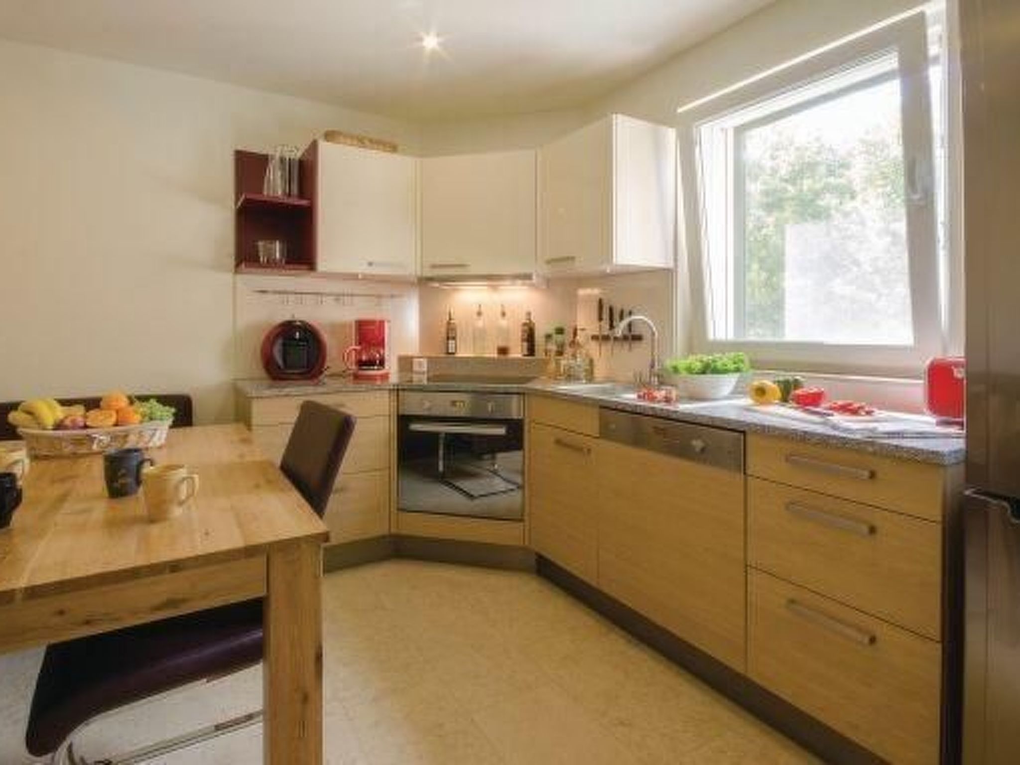 Mit Pool, Whirlpool, Terrasse und Garten - Image-tags.info