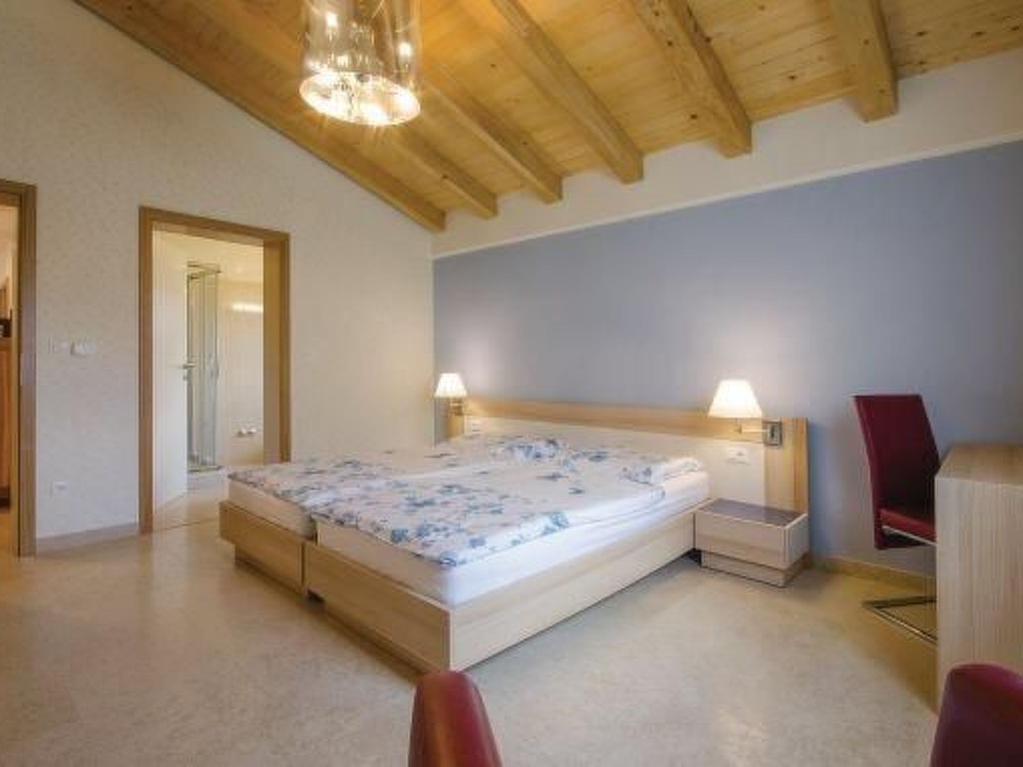 Mit Pool, Whirlpool, Terrasse und Garten - Image-tags.info