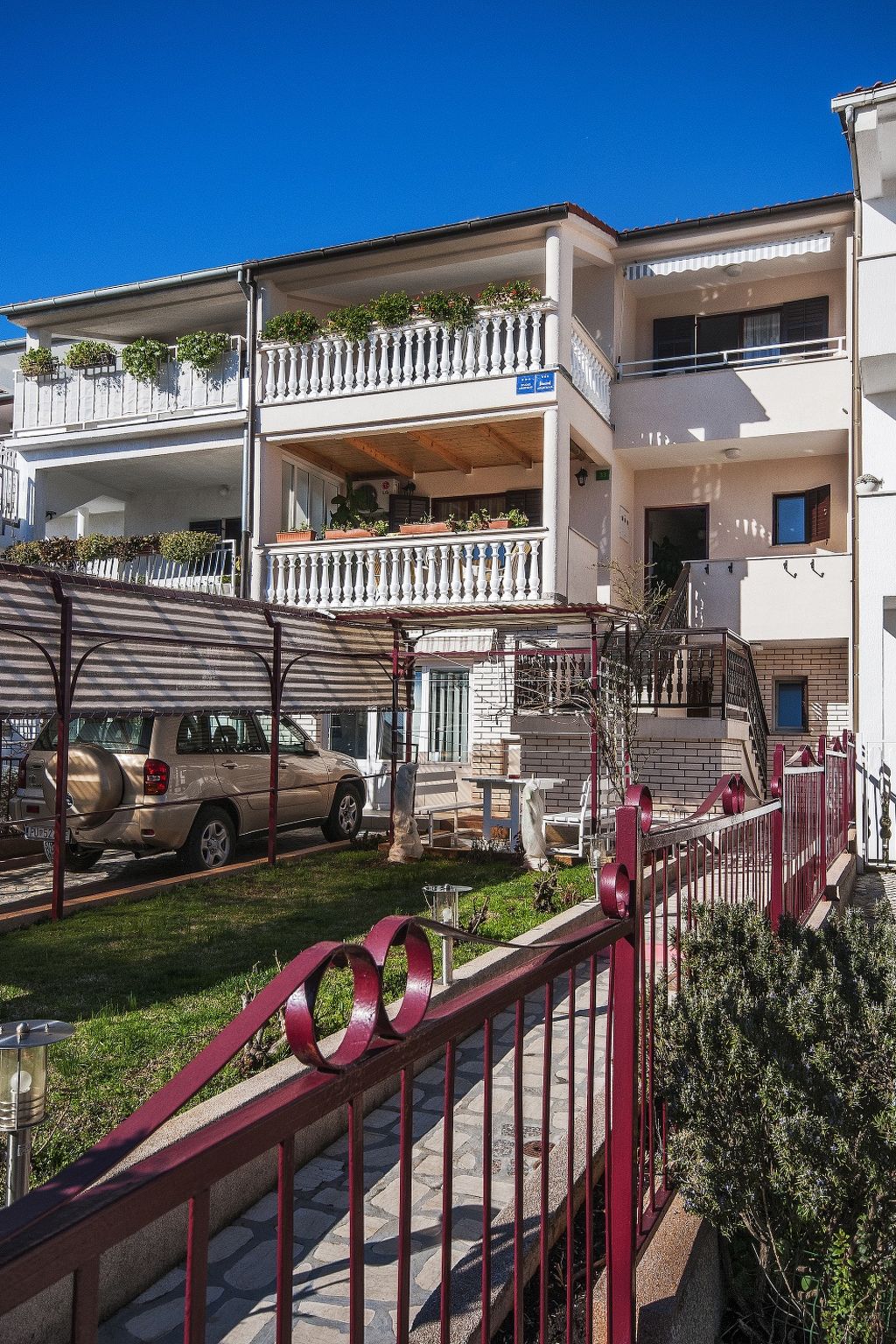 Apartment 43