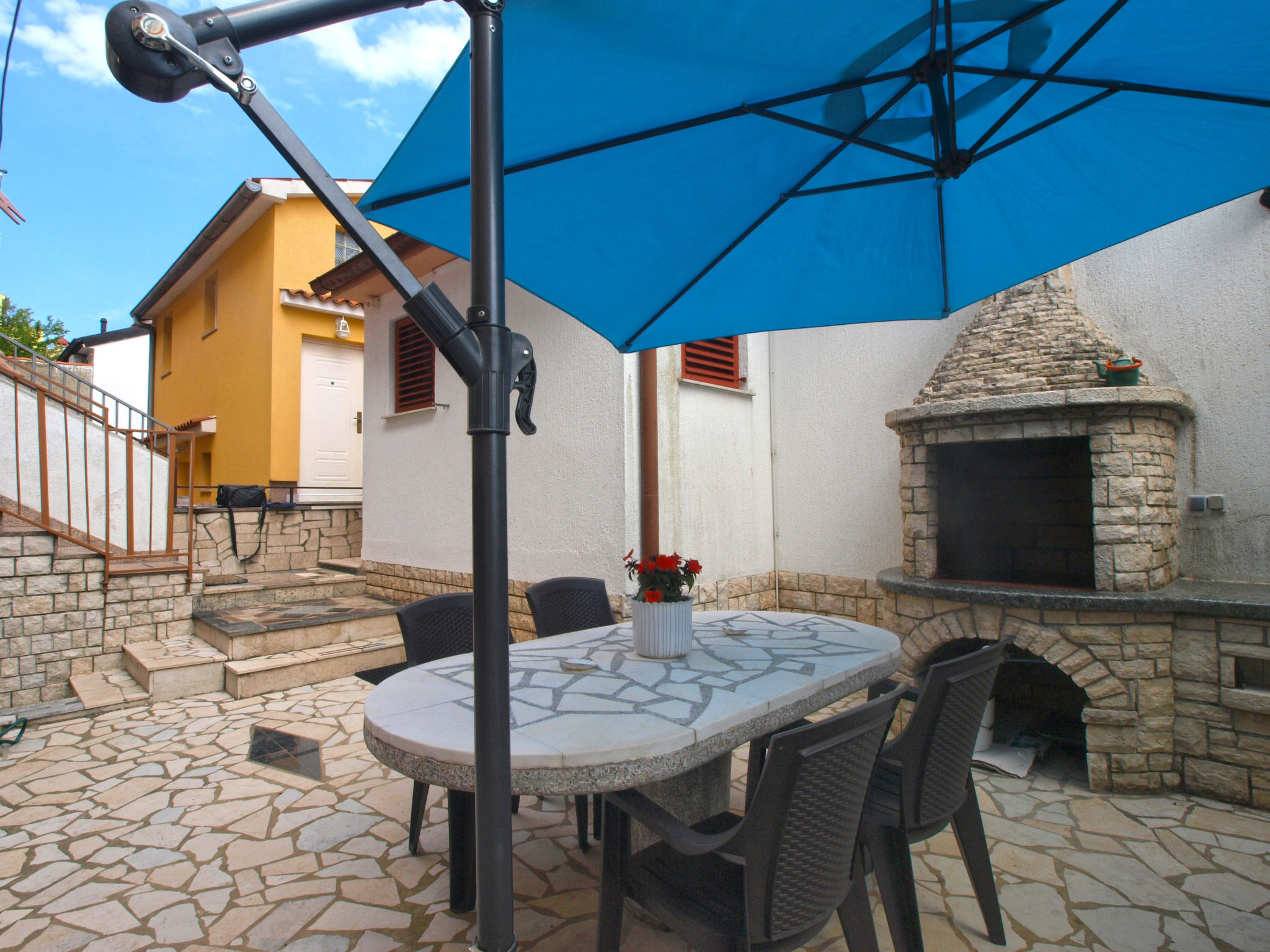 Apartment 1682 — Terrace (5 of 28)