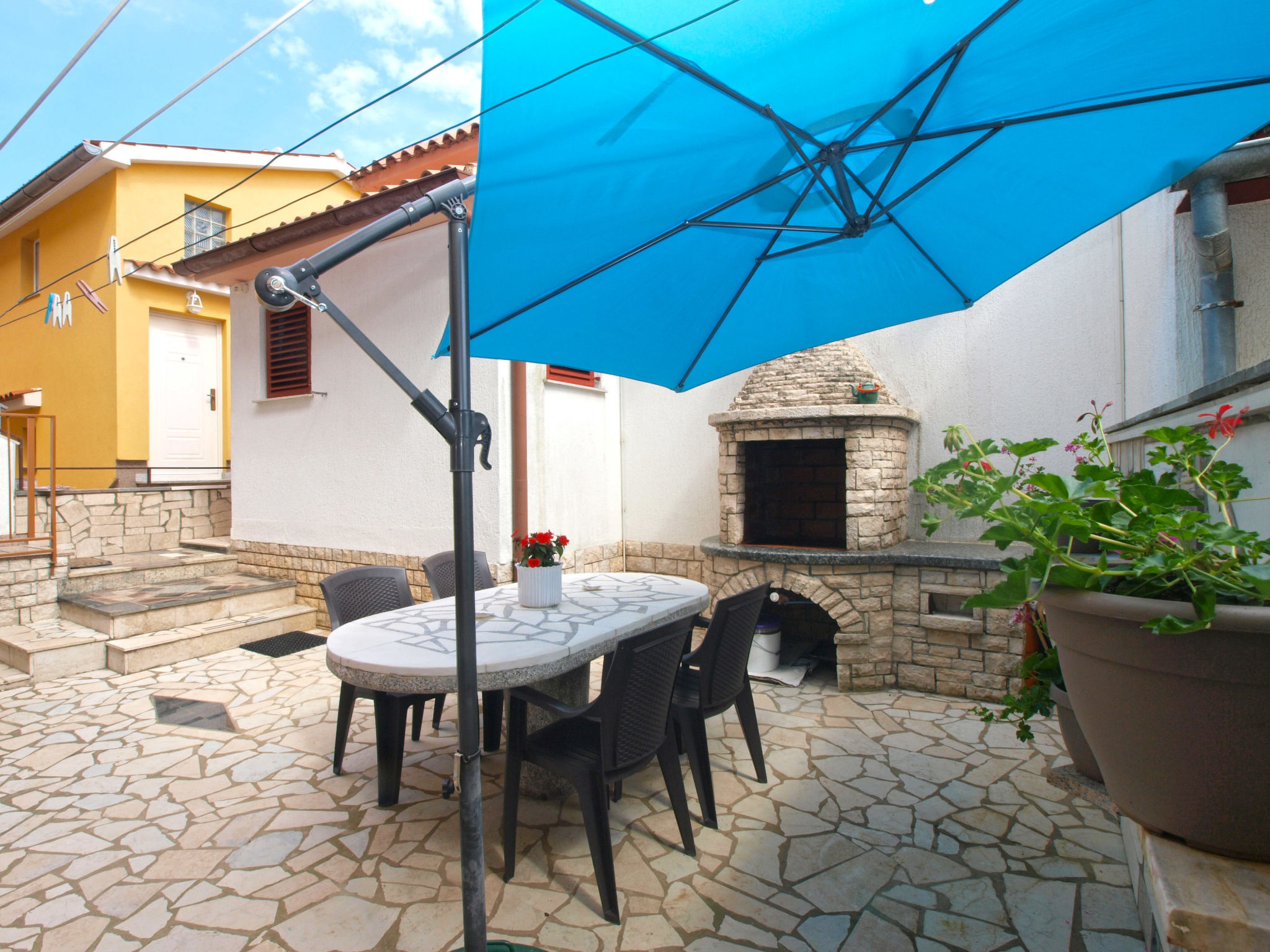 Apartment 1682 — Terrace (3 of 28)
