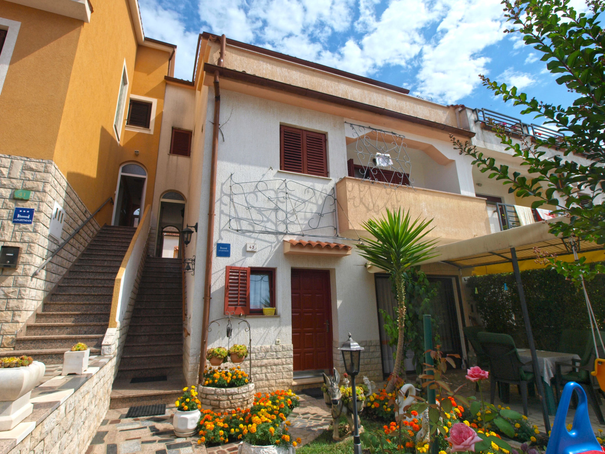 Apartment 1682