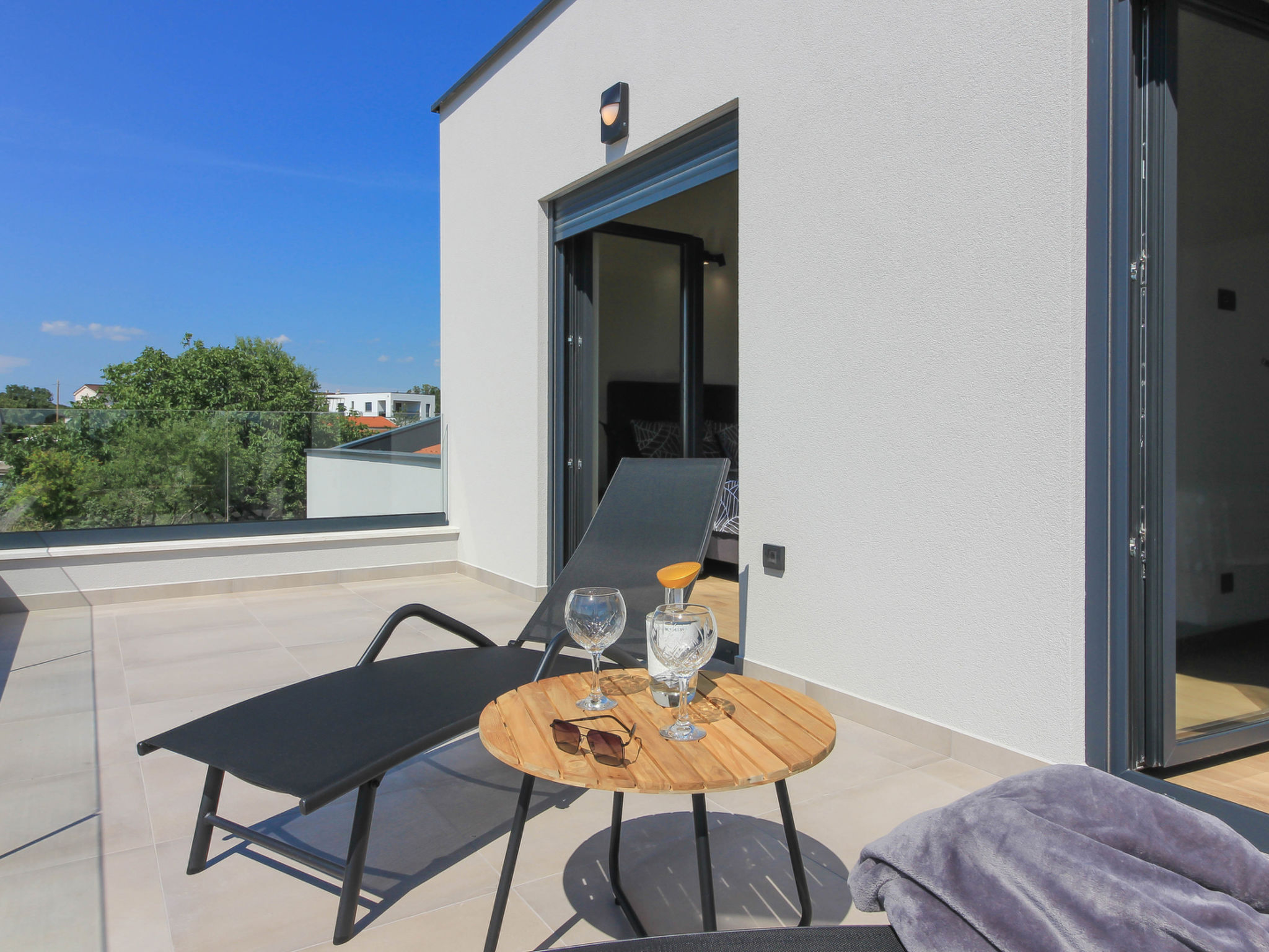 Villa Esire - Buiten