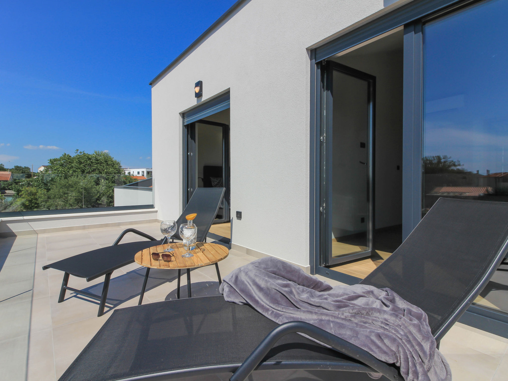 Villa Esire - Buiten