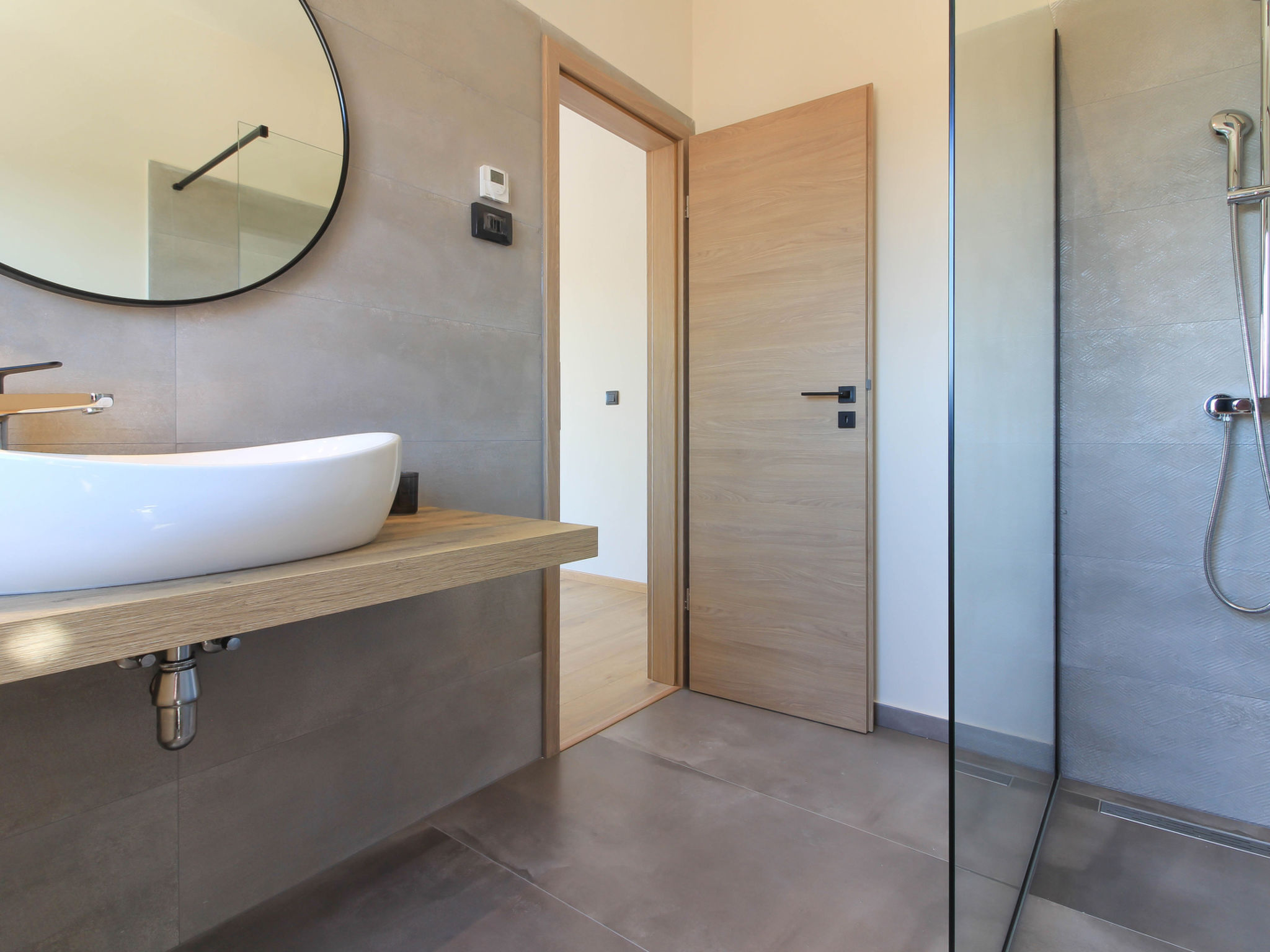 Villa Esire - Binnen