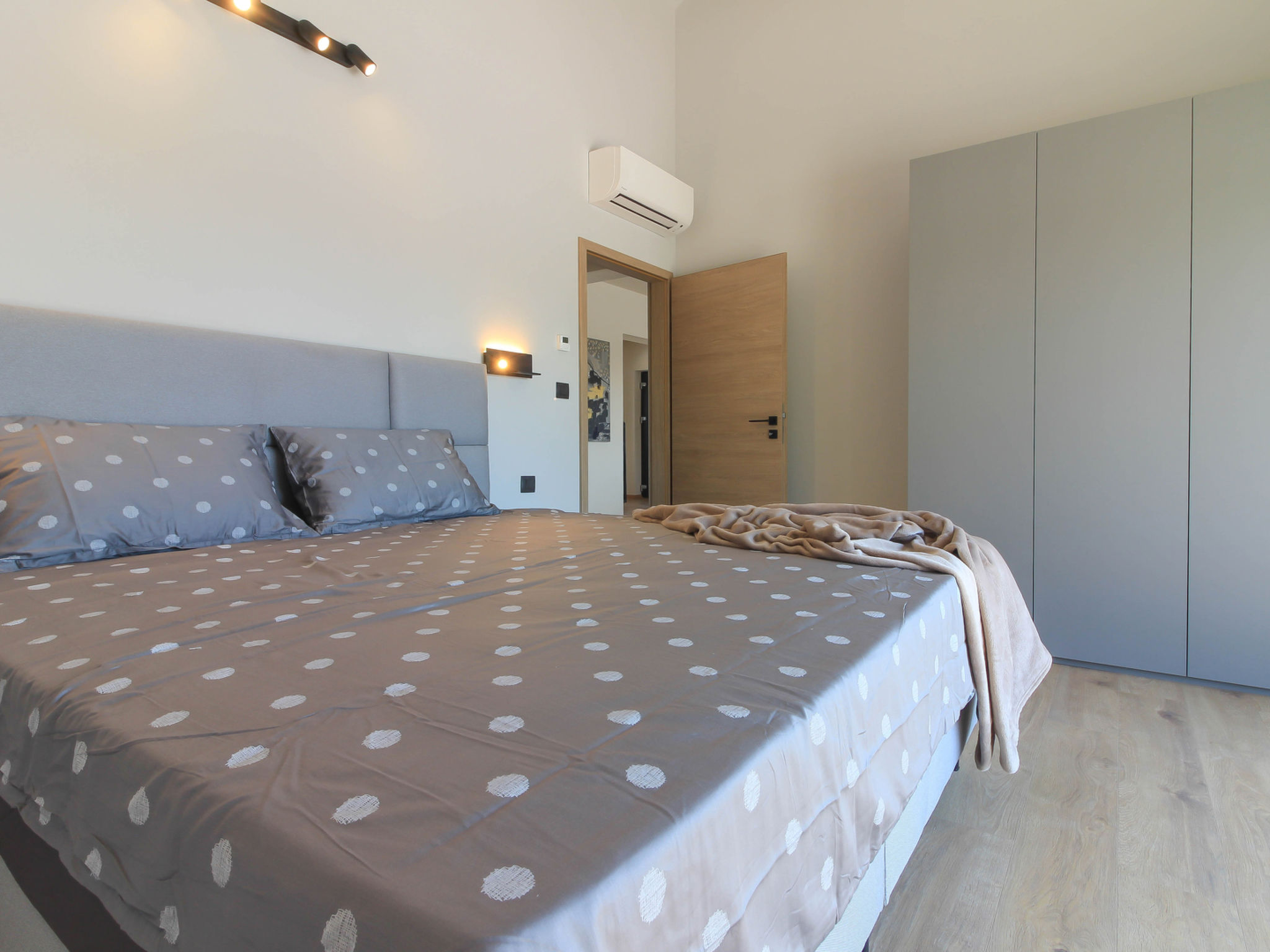 Villa Esire - Binnen