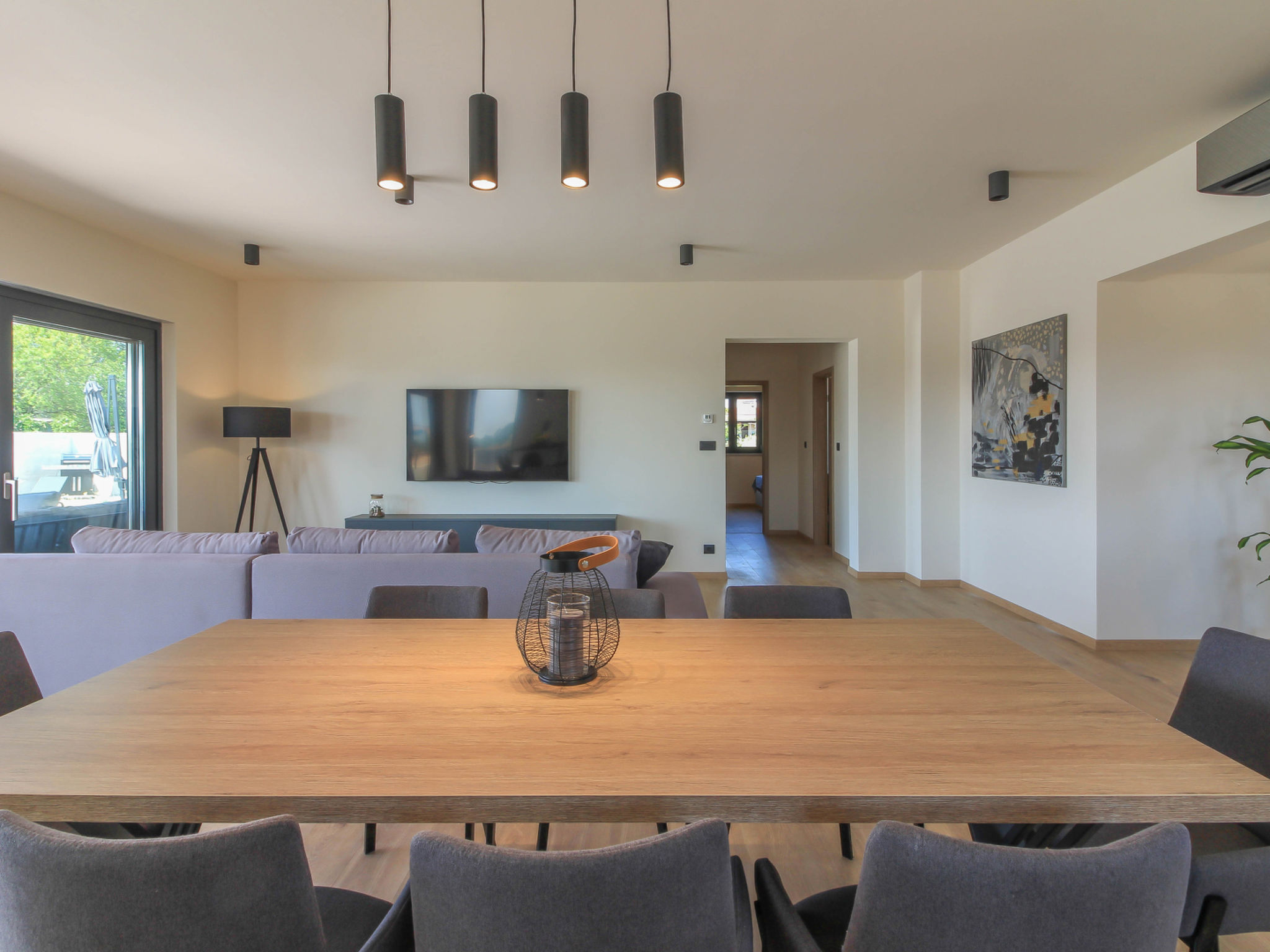 Villa Esire - Binnen