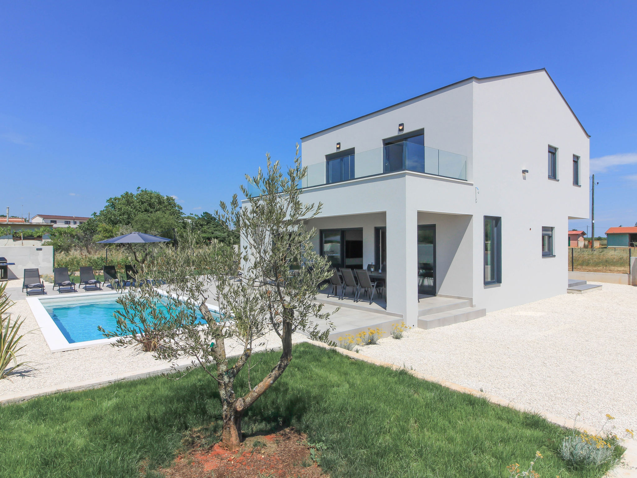 Villa Esire - Buiten