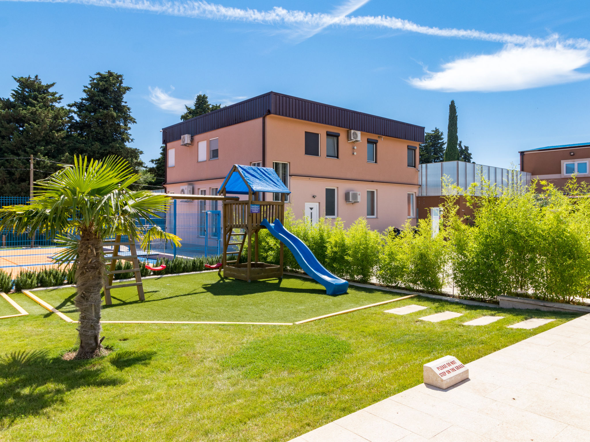 Villa Maxima - Draußen