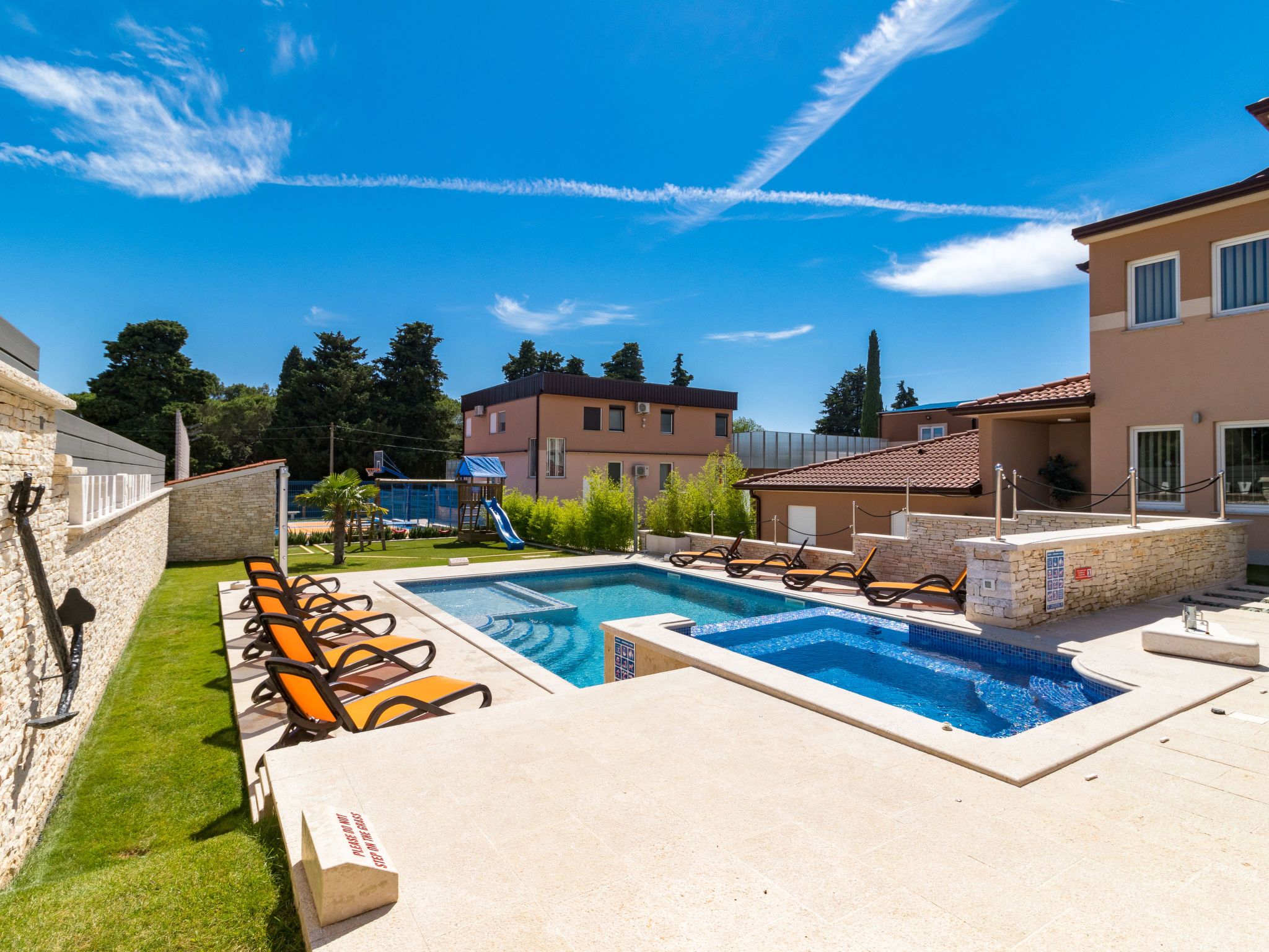 Villa Maxima - Draußen