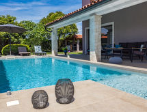 Villa Roma: Moderne vrijstaande villa met privézwembad bij Bokordići, Istrië - thumbnail 3