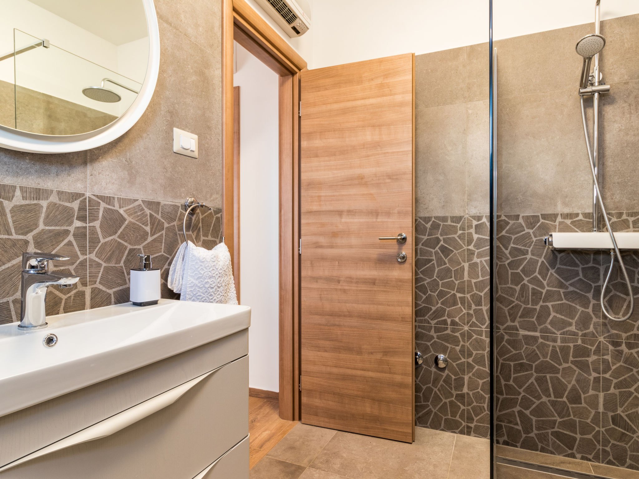 Villa Roma: Moderne vrijstaande villa met privézwembad bij Bokordići, Istrië - foto 23