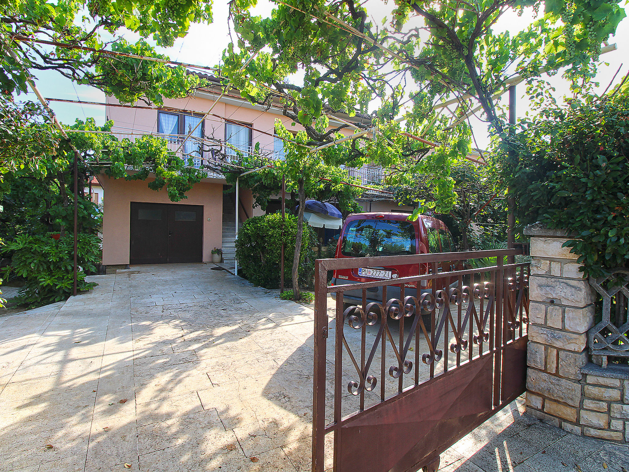 Apartment 2276