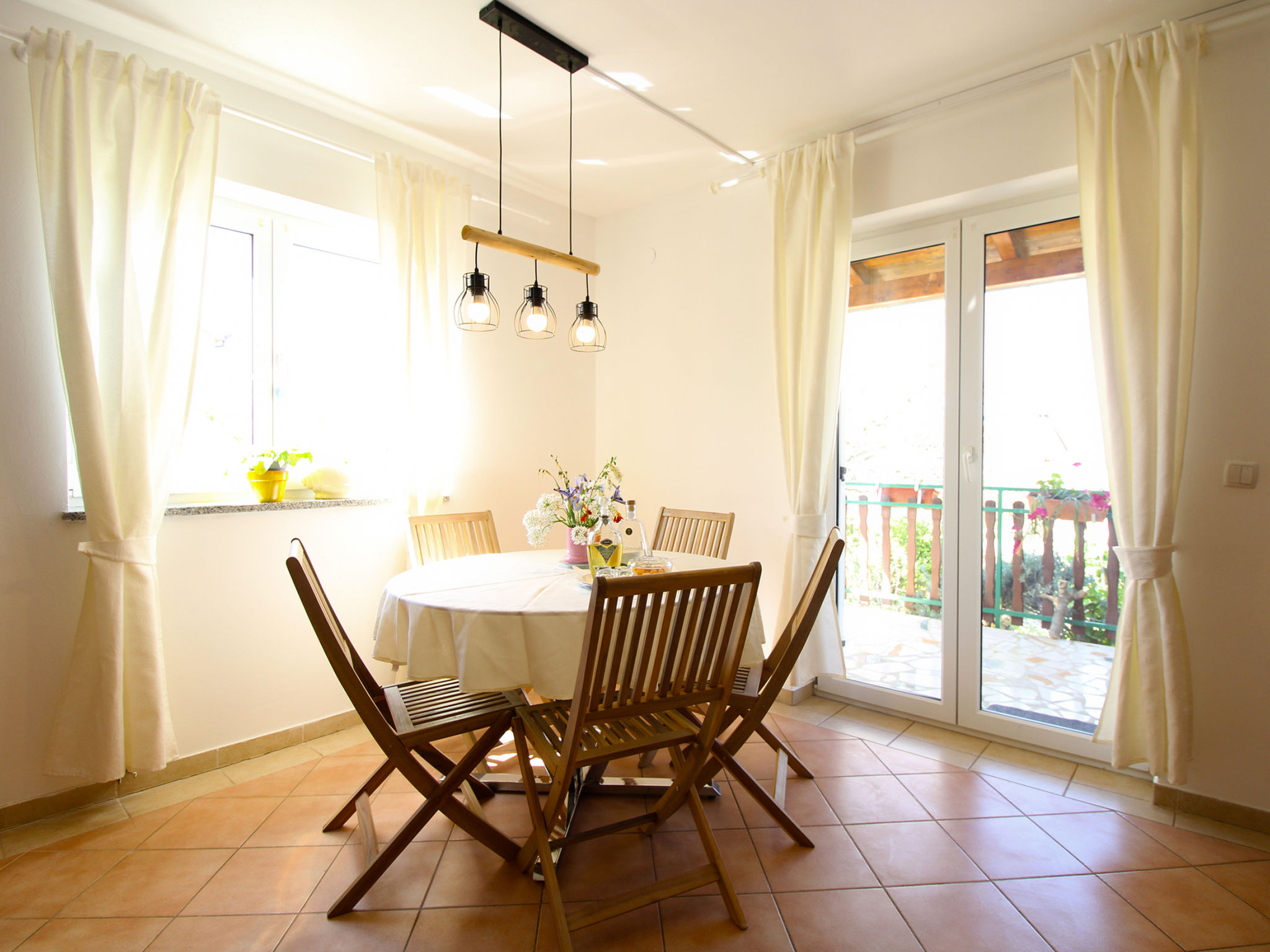 Apartment 2378 - Image 5