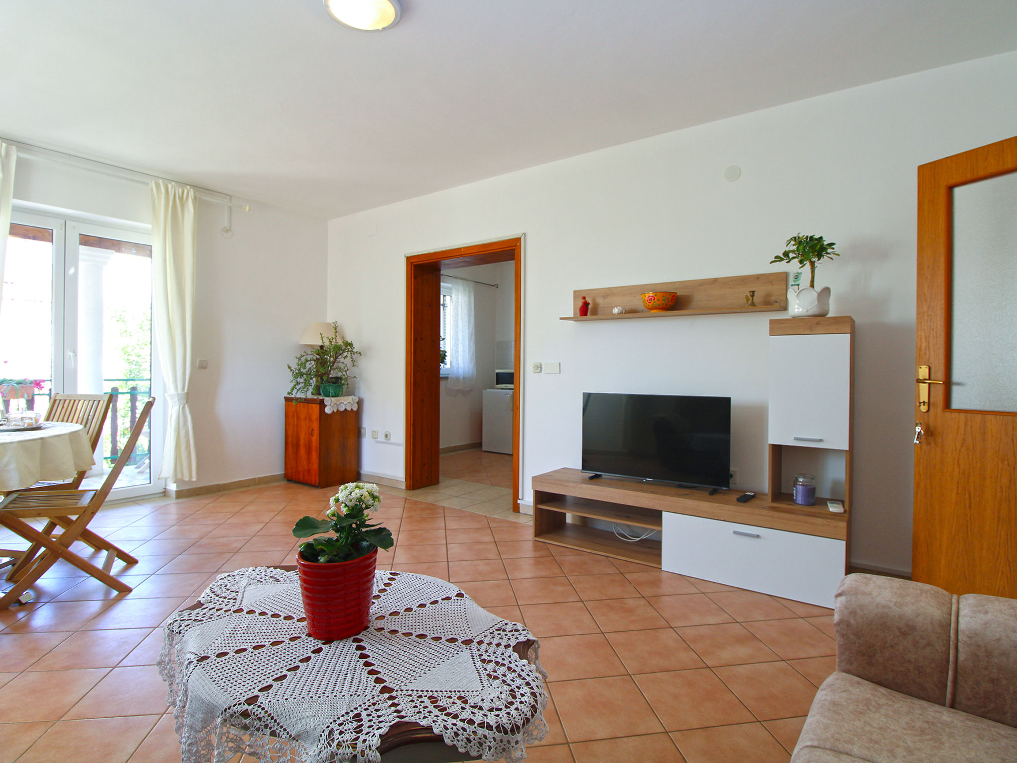 Apartment 2378 - Image 4
