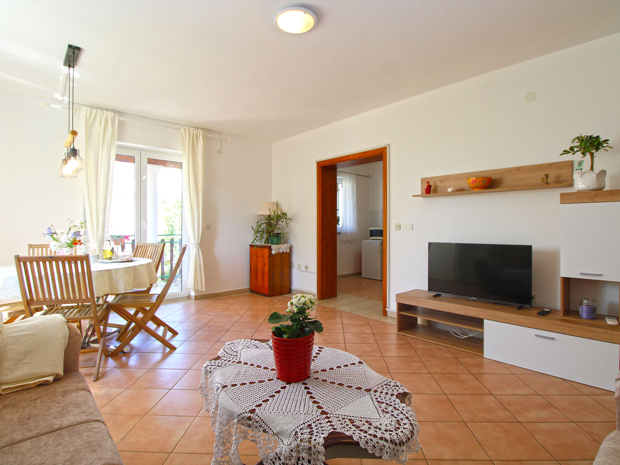Apartment 2378 - Image 2