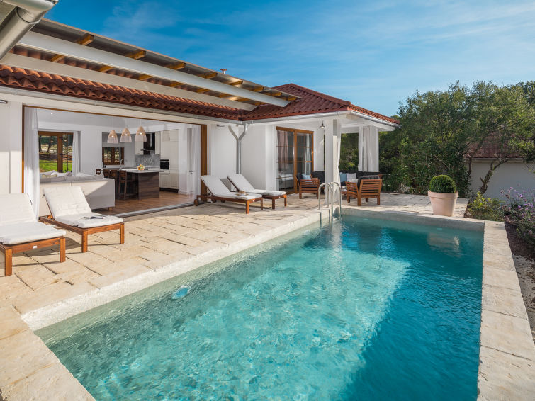 6-persoons vakantiehuis met verwarmd zwembad en whirlpool in Rovinj/Bale in Rovinj/Bale
