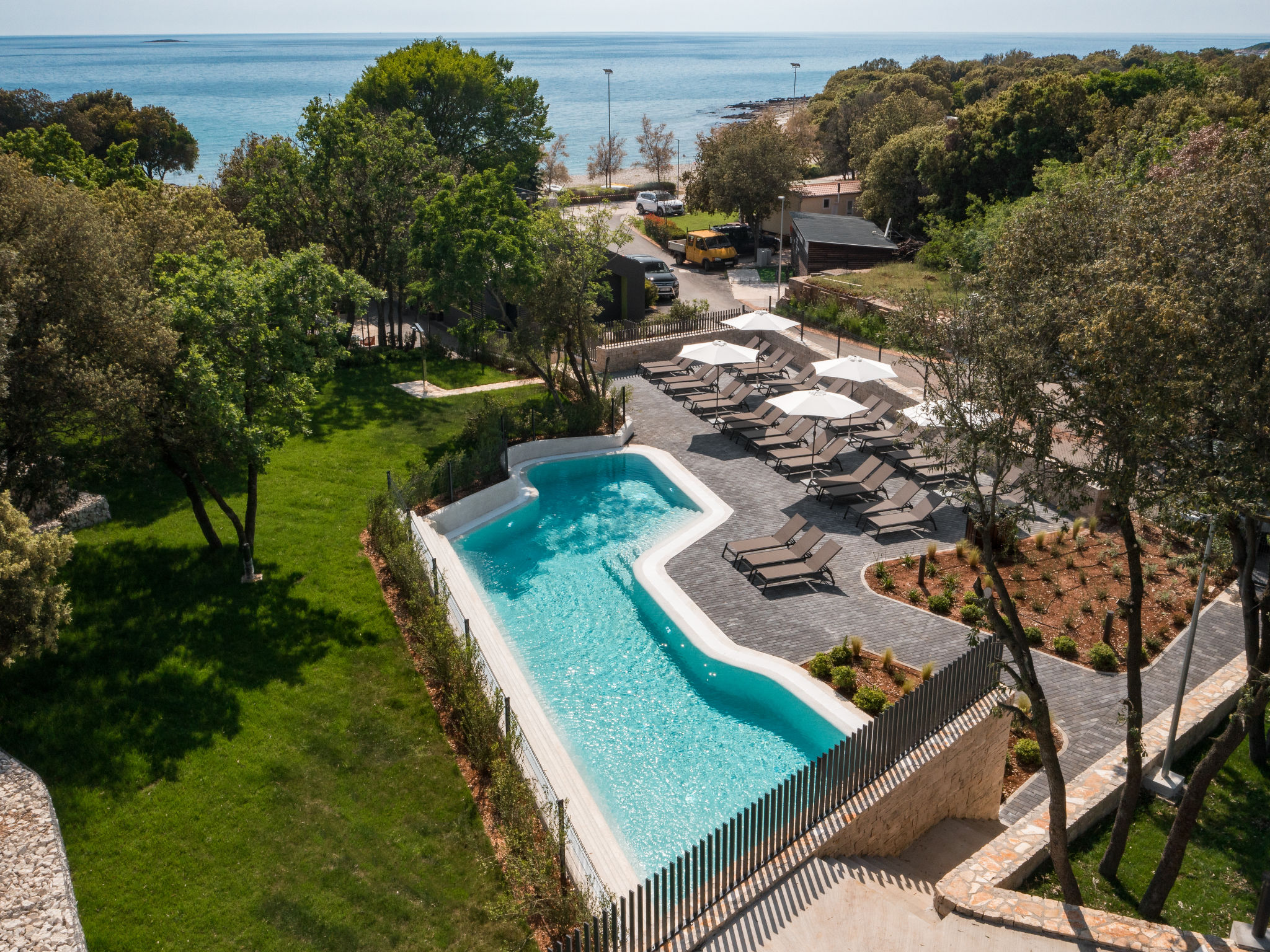 Photo of Luxury Bay Villa with private hot tub