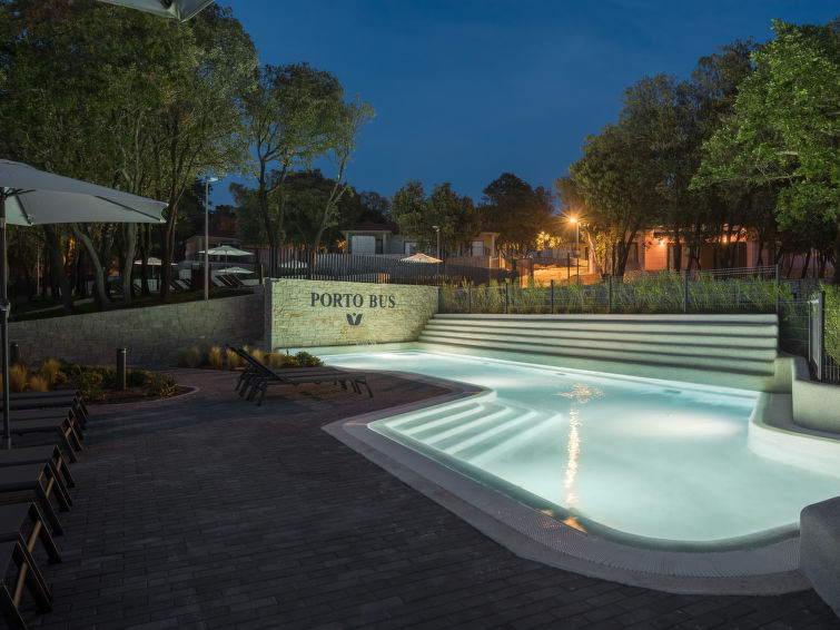 Photo of Luxury Bay Villa with private hot tub