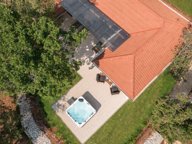 Photo of Luxury Bay Villa with private hot tub