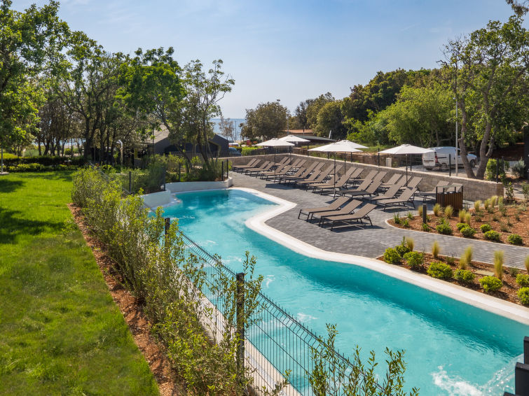 Photo of Luxury Bay Villa with private hot tub