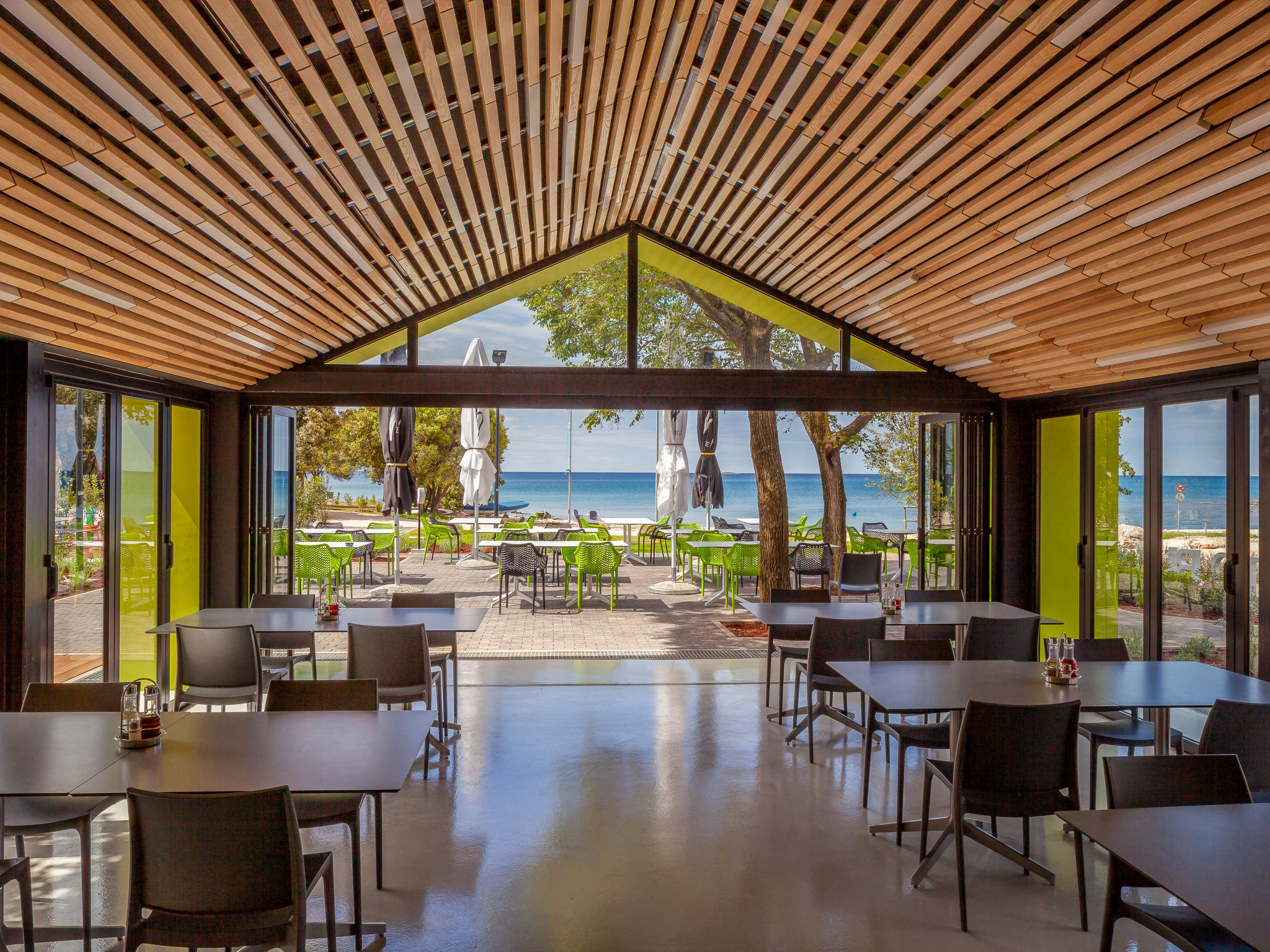 Photo of Luxury Bay Villa with private hot tub