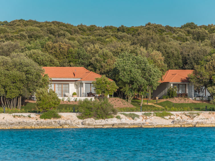 Photo of Luxury Beachfront Villa Porto Bus