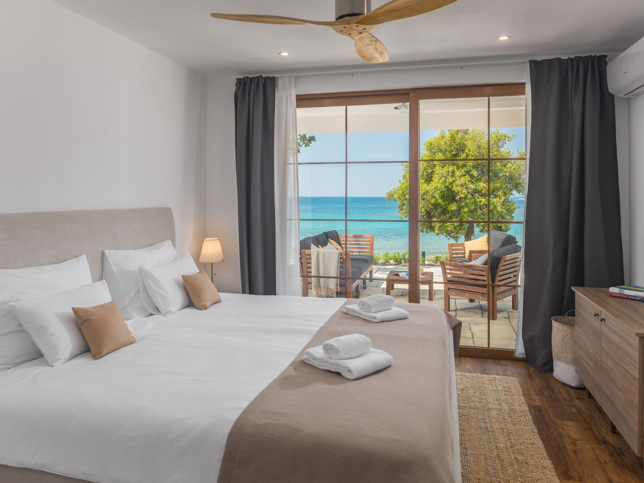 Photo of Luxury Beachfront Villa Porto Bus