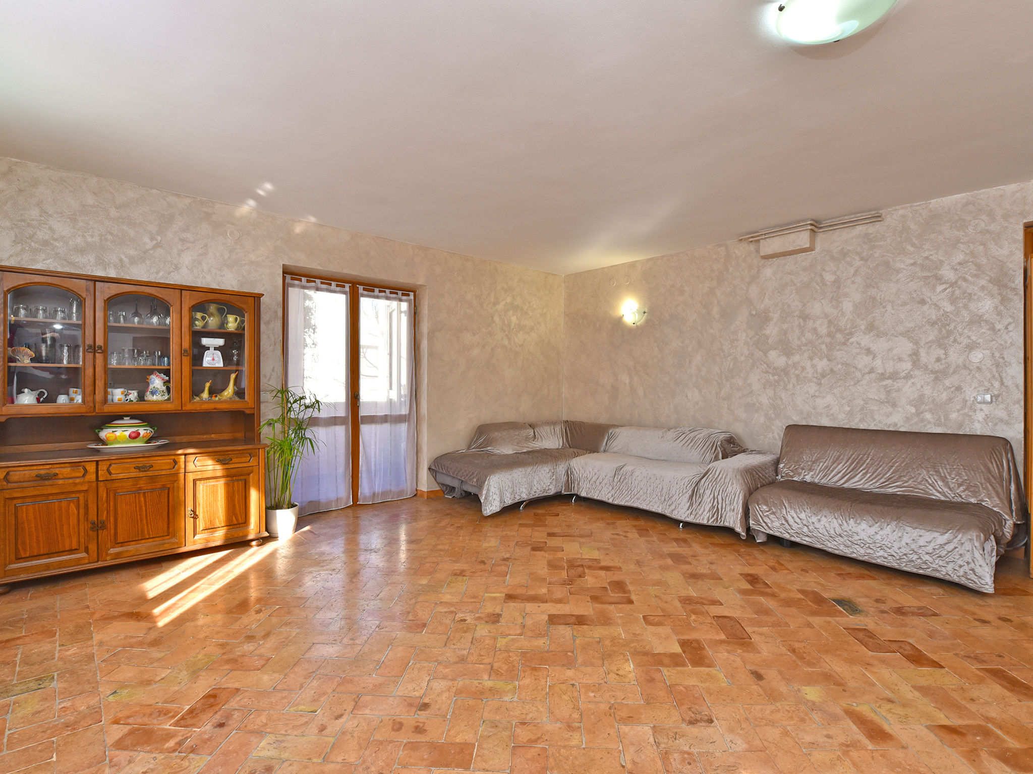 Photo of Apartment 1945