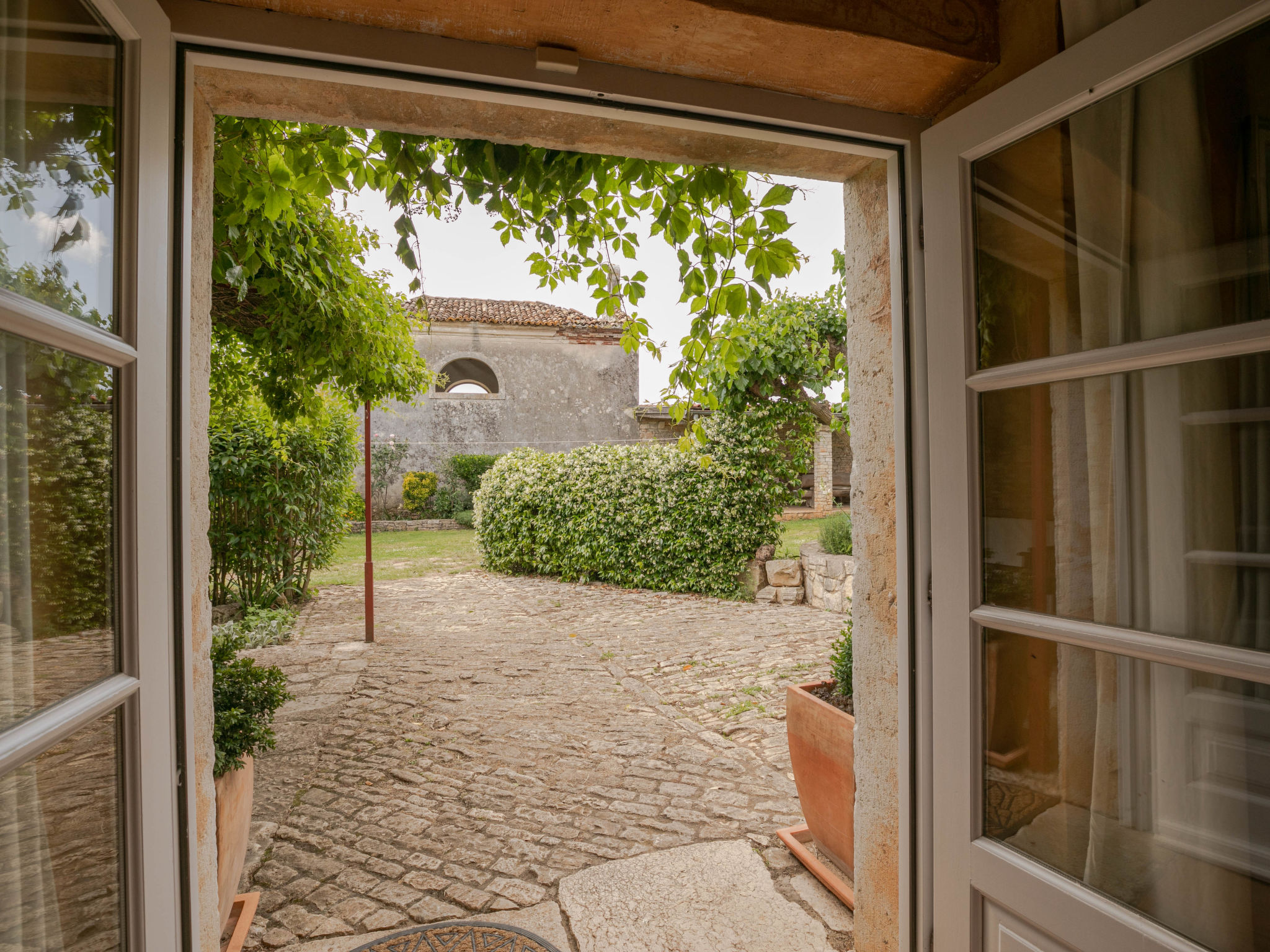 Ita - Dehors