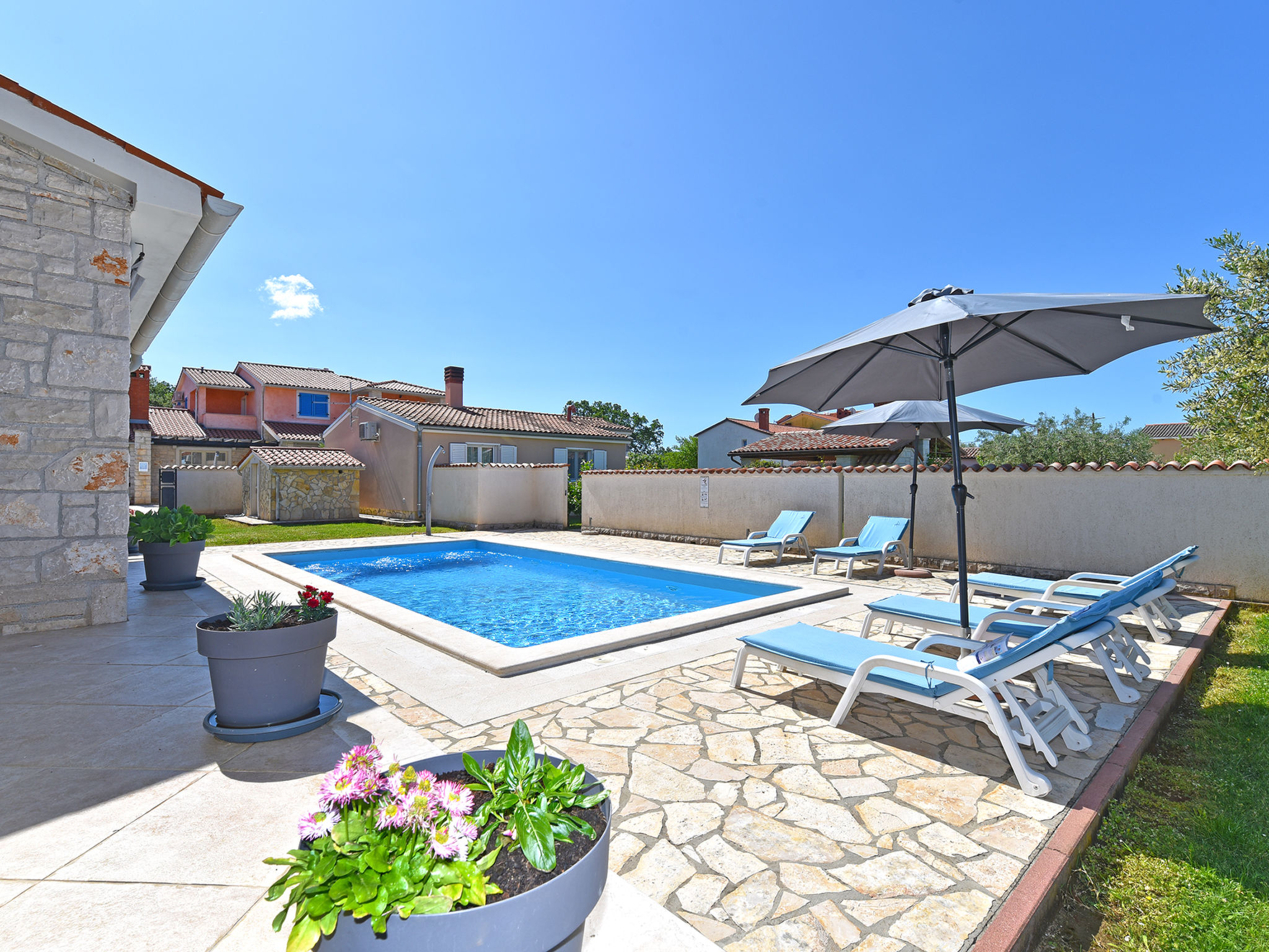 House 2326 — Terrace (5 of 59)