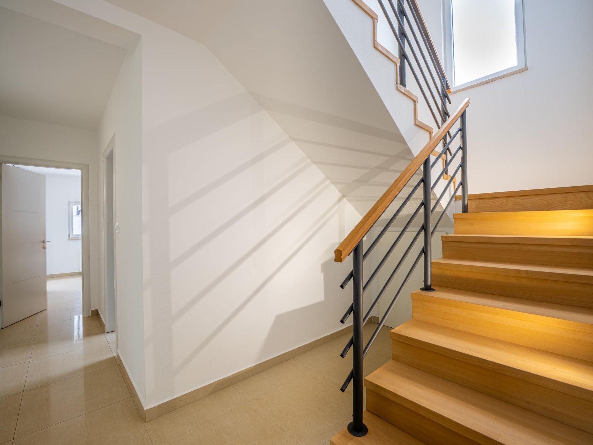 4 Schlafzimmer, 3 Badezimmer, Küche, Wohnzimmer, privater Pool, Grill-Dedans