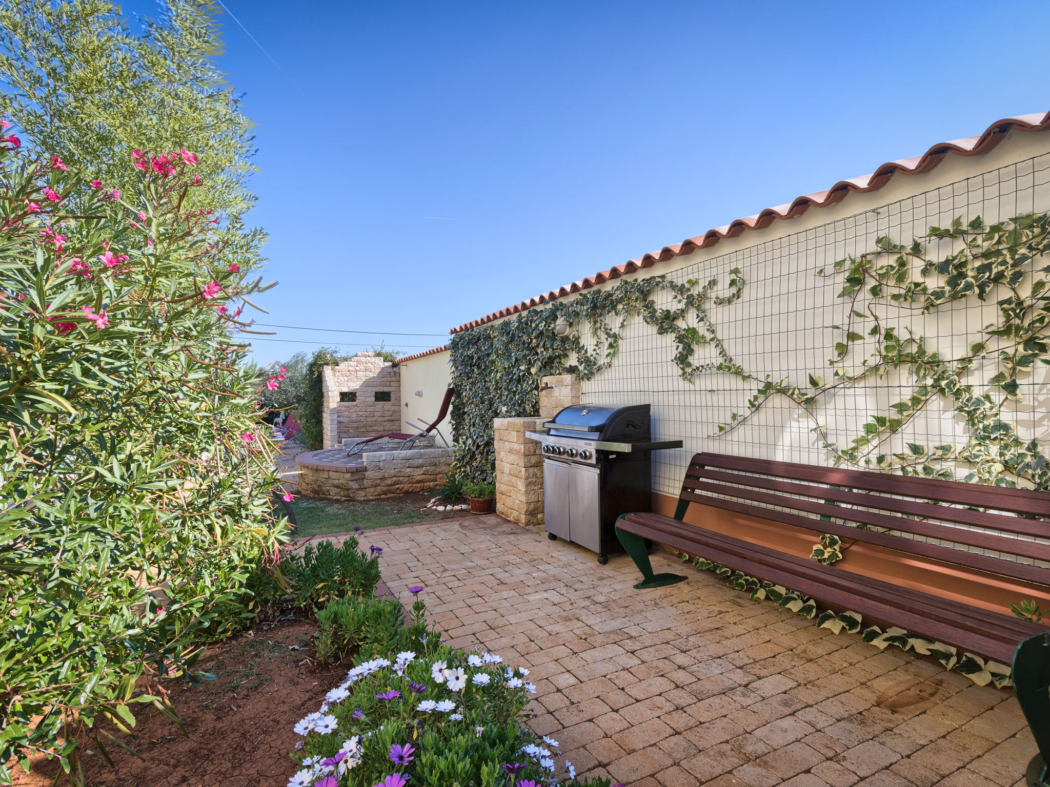 Villa Aldo with private pool by Wiibuk - Draußen