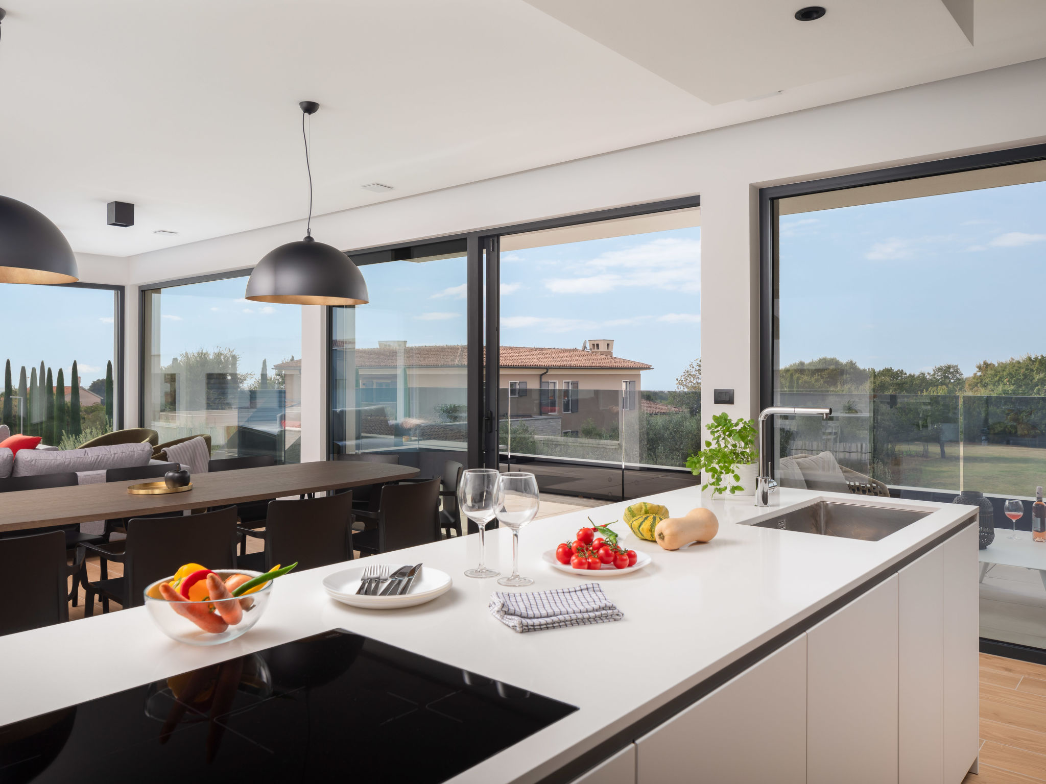 Villa Old Olive III – Cuisine et coin repas, photo 9 sur 50