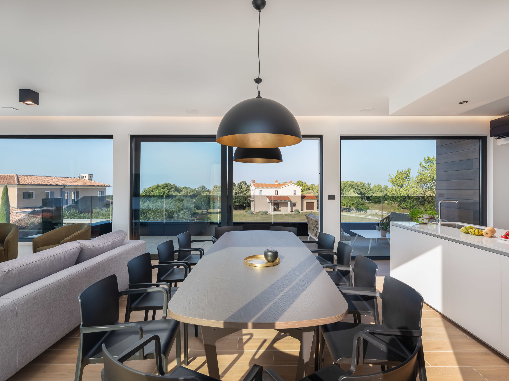 Villa Old Olive III – Cuisine et coin repas, photo 12 sur 50