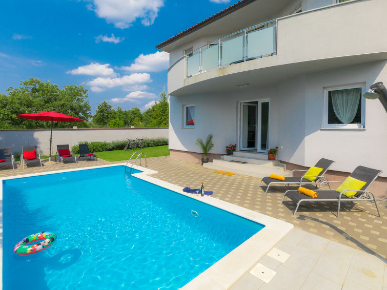 8-persoons vakantiehuis Amber met privézwembad in Pula/Vodnjan in VODNJAN
