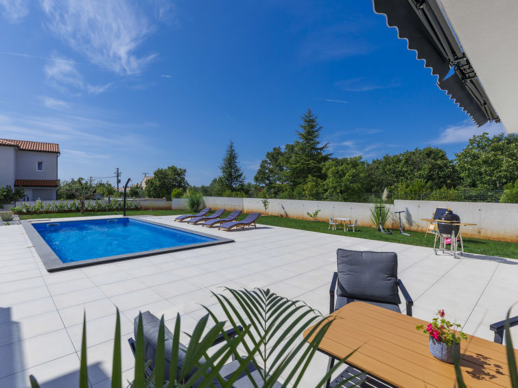 Search and Stay destination Vodnjan, Istarska županija - Croatia from AU$ 434. Black&White