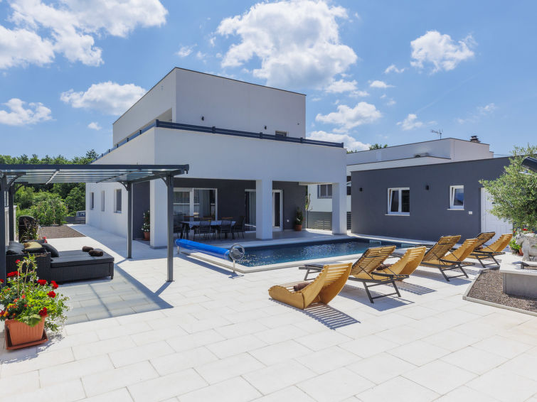 Villa Drago: luxe villa met whirlpool en verwarmd zwembad in Pula/Vodnjan in VODNJAN