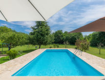 Villa Roverka: Ruime vrijstaande woning met zwembad in Istrië, 14 km van zee - thumbnail 1