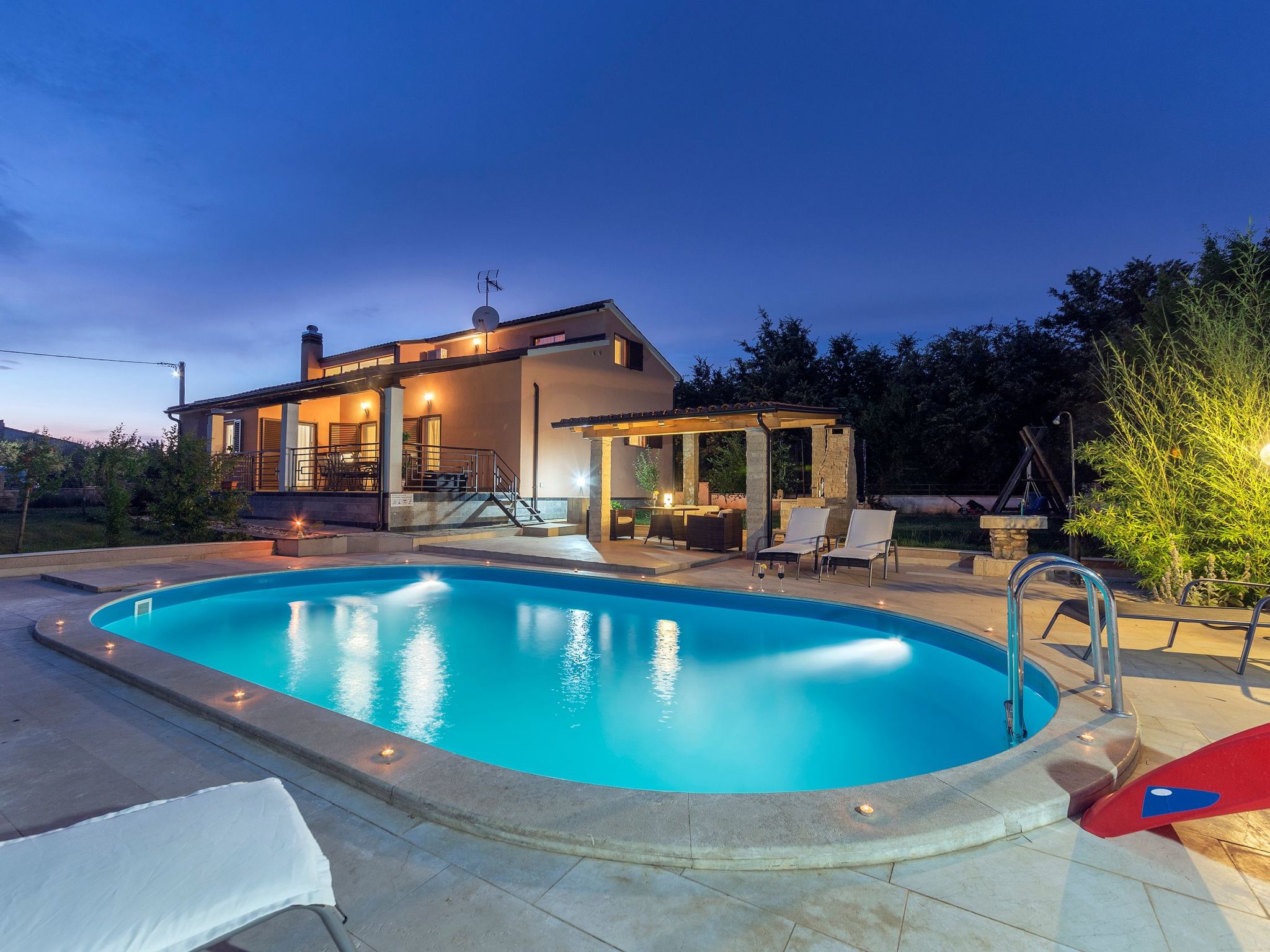 Ferienvilla "Lucija"-Draußen