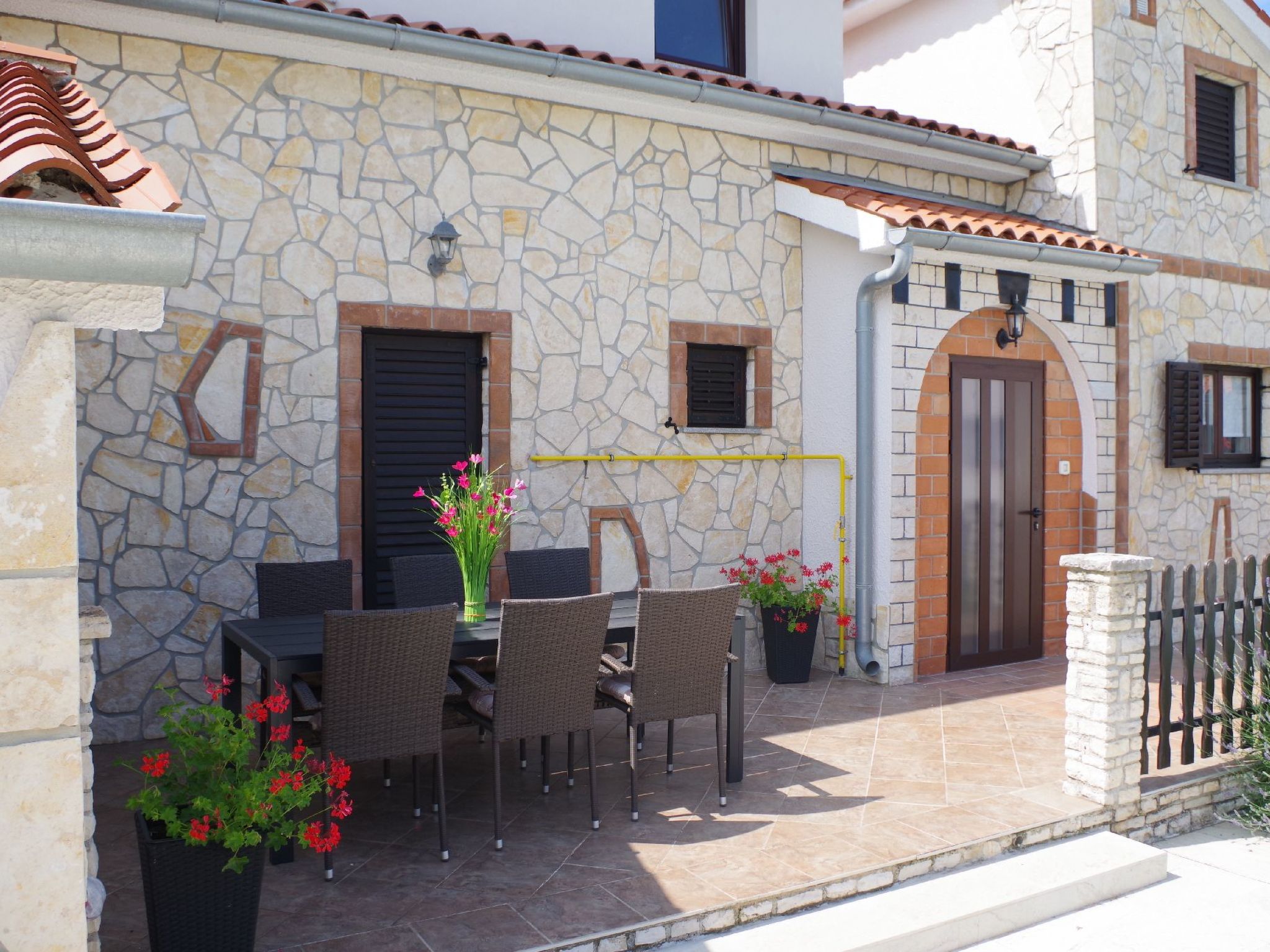 Geräumiges Ferienhaus mit 4 Schlafzimmern und privatem Pool