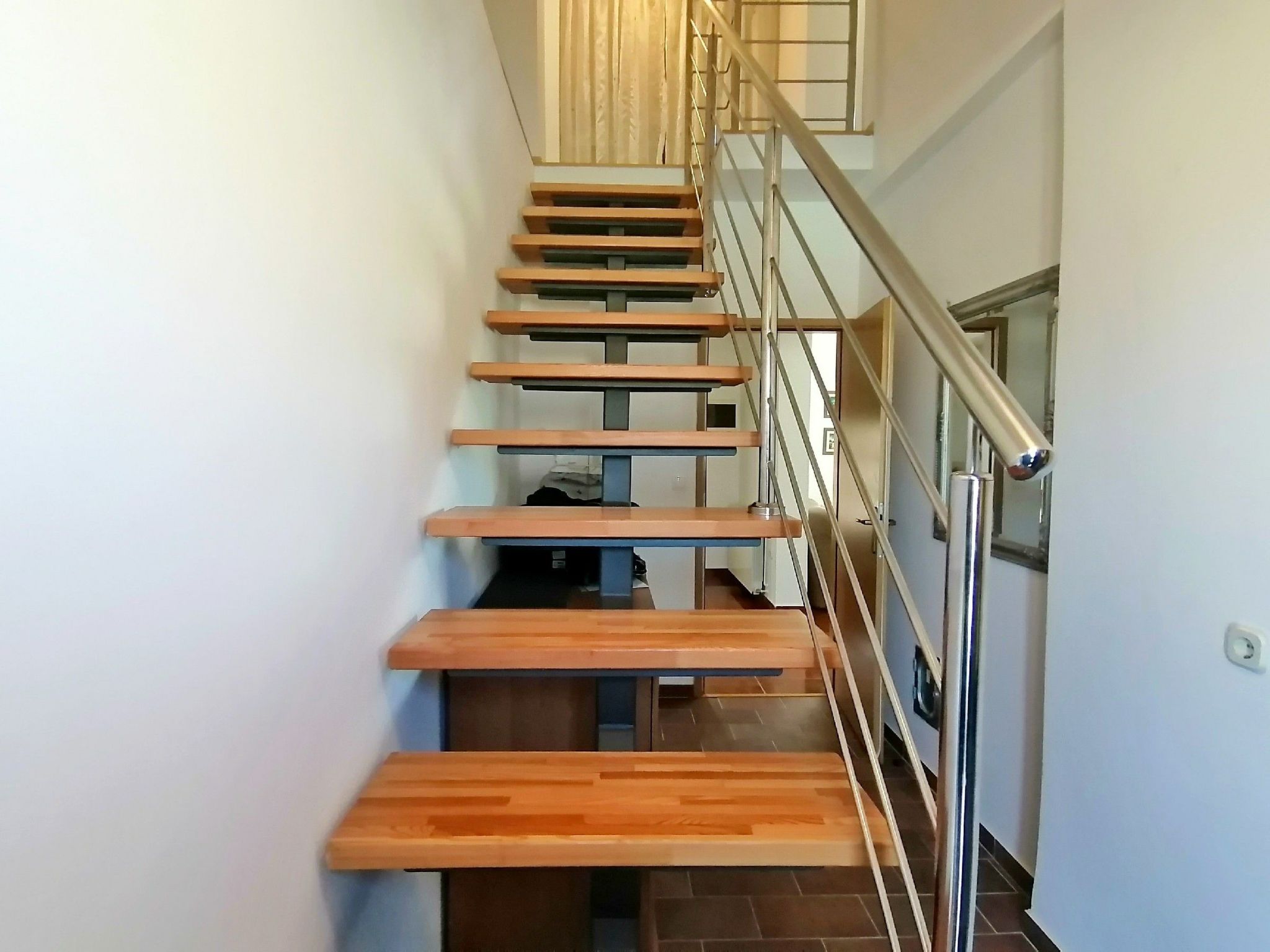 Geräumiges Ferienhaus mit 4 Schlafzimmern und privatem Pool-Drinnen