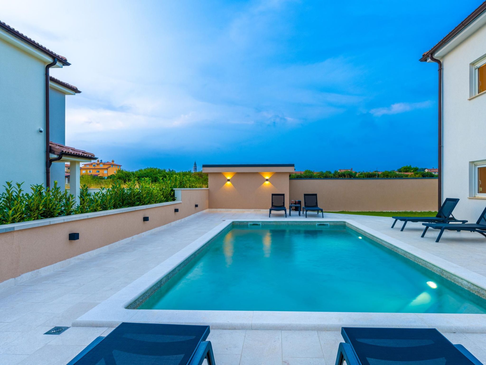 Ferienvilla "Villa Dvor" mit privatem Pool-Binnen