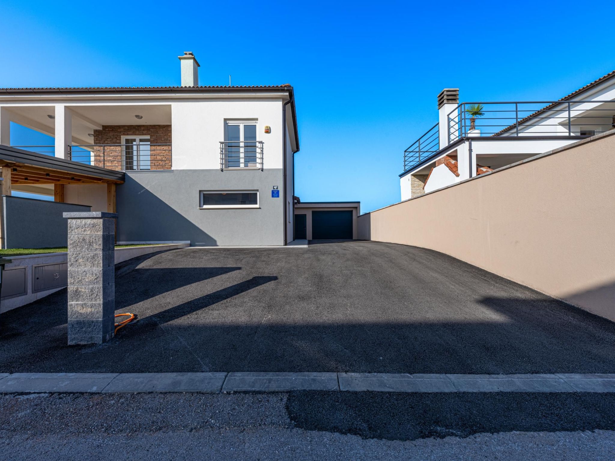 Ferienvilla "Villa Dvor" mit privatem Pool-Binnen